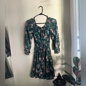 Flowy Floral Green Dress Size Small
